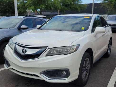 Used 2017 Acura RDX AWD w/ Advance Package image 4