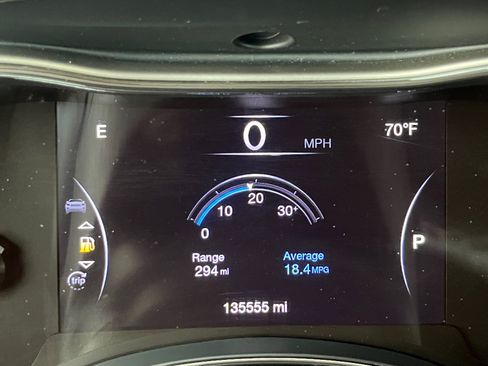Used 2017 Jeep Grand Cherokee Overland AWD/4WD image 11
