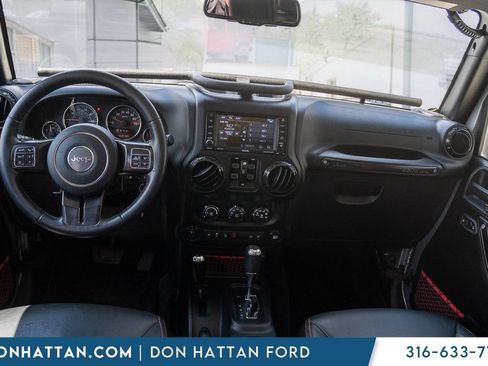 Used 2018 Jeep Wrangler Unlimited Rubicon AWD/4WD image 4