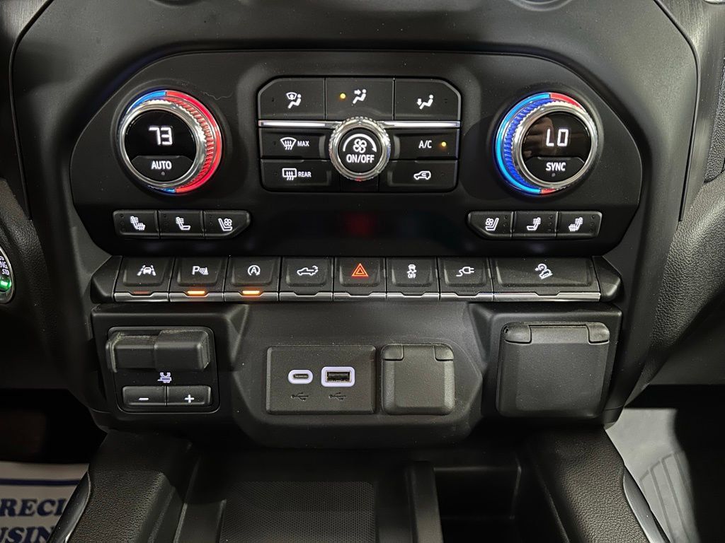 Used 2020 GMC Sierra 1500 AT4 w/ AT4 Premium Package AWD/4WD image 37