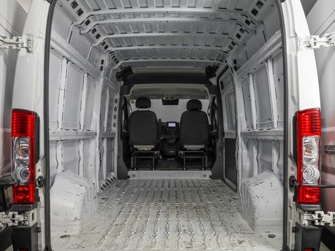 Used 2023 RAM ProMaster 2500 FWD image 35