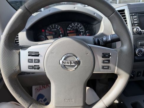 Used 2016 Nissan Frontier SV AWD/4WD image 17