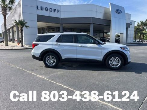 New 2026 Ford Explorer Active image 2