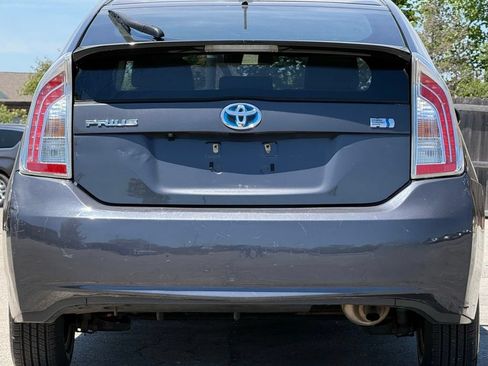 Used 2015 Toyota Prius Three FWD image 4