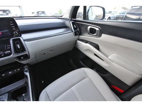 Used 2023 Kia Sorento EX FWD image 8