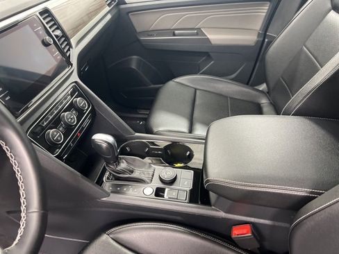 Used 2022 Volkswagen Atlas SEL image 16