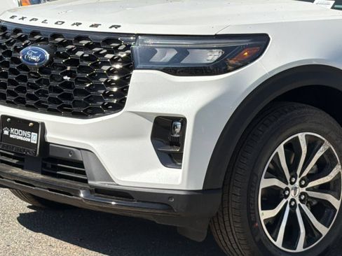 New 2026 Ford Explorer ST-Line AWD/4WD image 2