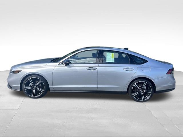 Used 2026 Honda Accord SE image 2
