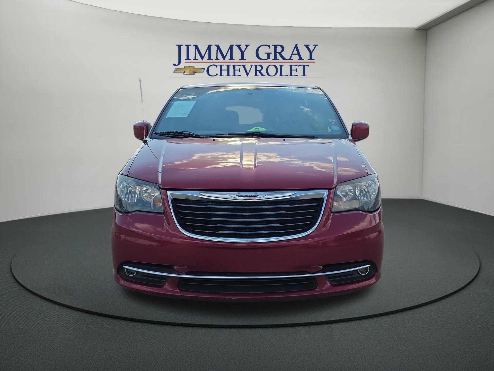 Used 2016 Chrysler Town & Country S FWD image 8