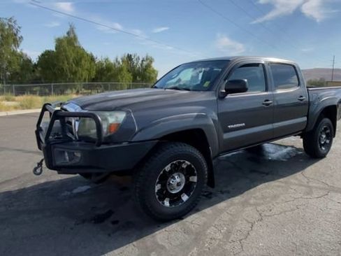 Used 2010 Toyota Tacoma 4x4 Double Cab image 4