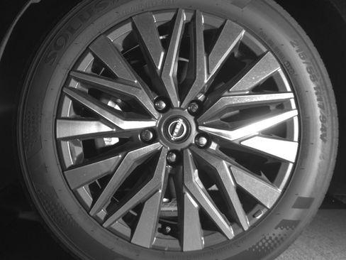 Used 2025 Nissan Altima 2.5 SV image 12