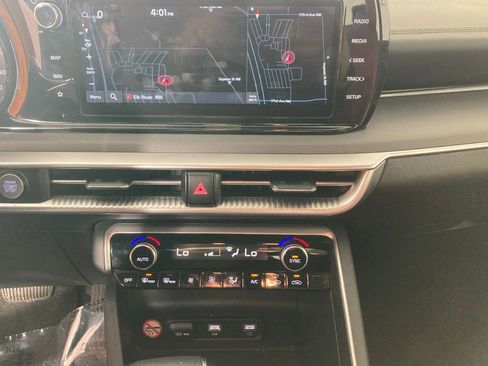 Used 2024 Kia K5 GT-Line w/ GT-Line Premium Package image 2