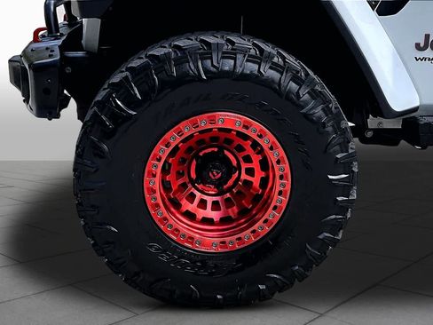 Used 2020 Jeep Wrangler Unlimited Rubicon w/ LED Lighting Group AWD/4WD image 10