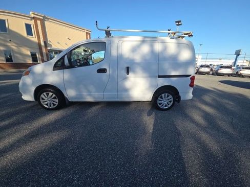Used 2015 Nissan NV200 SV w/ Technology Package image 5