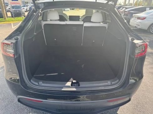 Used 2025 Tesla Model Y Long Range AWD/4WD image 12
