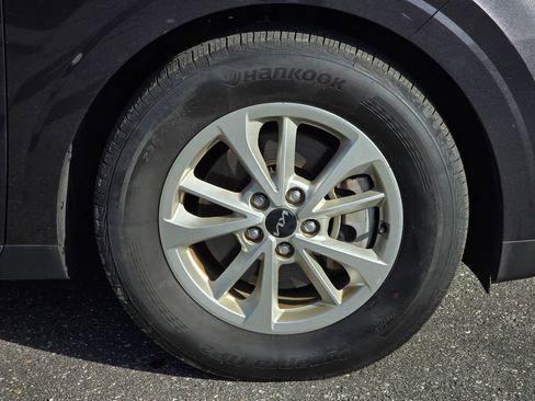 Used 2024 Kia Carnival LX image 21