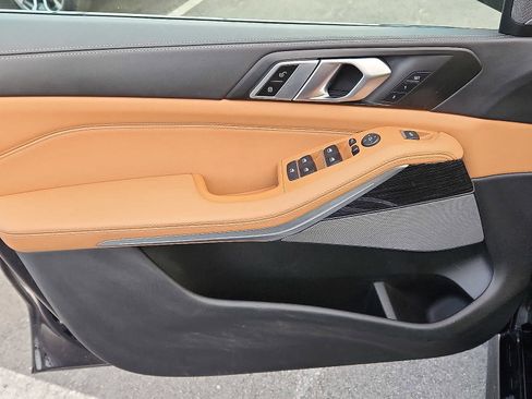 Certified 2024 BMW X5 xDrive40i w/ M Sport Package image 12