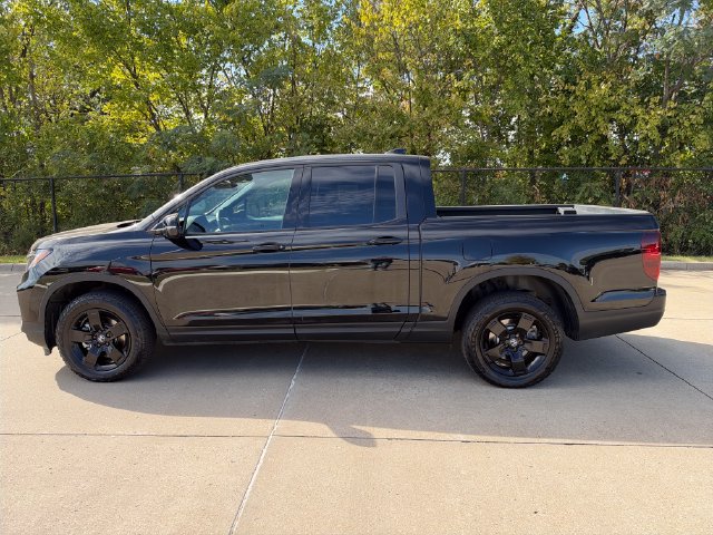 Certified 2024 Honda Ridgeline Black Edition image 2