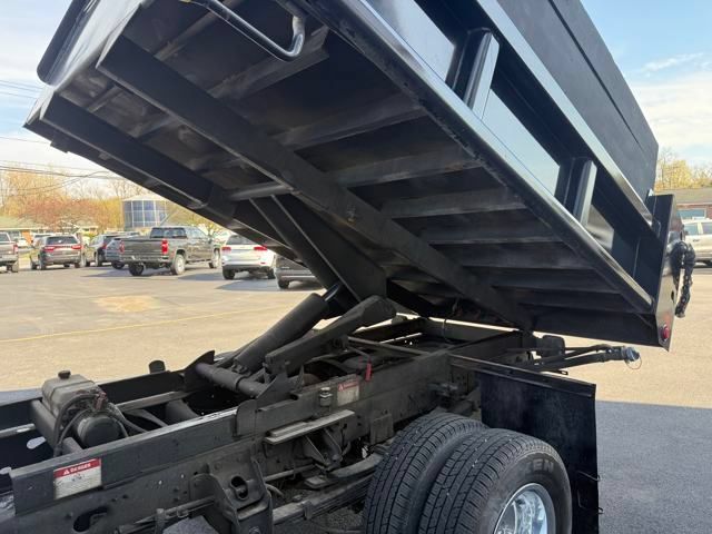 Used 2022 RAM 3500 Tradesman w/ Chrome Appearance Group AWD/4WD image 26