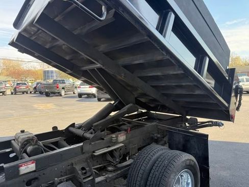 Used 2022 RAM 3500 Tradesman w/ Chrome Appearance Group image 26