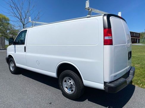 Used 2022 Chevrolet Express 2500 w/ Driver Convenience Package RWD image 3