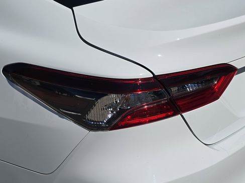 Used 2023 Toyota Camry LE FWD image 31