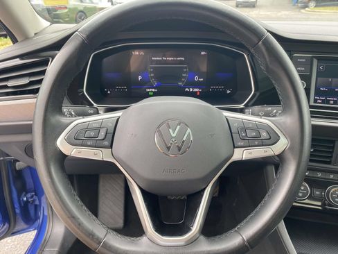 Used 2024 Volkswagen Jetta SE FWD image 20