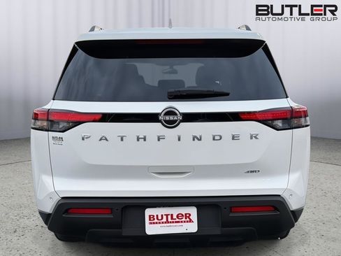 Used 2025 Nissan Pathfinder SV AWD/4WD image 5
