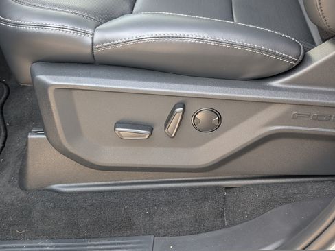 New 2027 Ford Expedition Platinum w/ Stealth Appearance Package AWD/4WD image 21