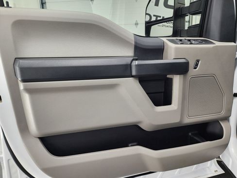 Used 2022 Ford F350 XL w/ Power Equipment Group image 36