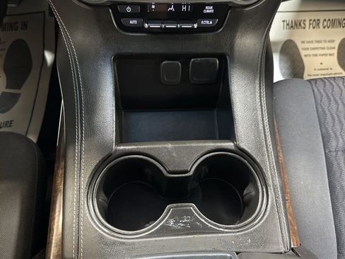 Used 2018 Chevrolet Tahoe LS image 33