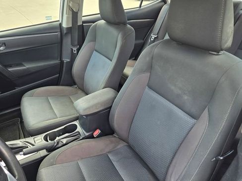 Used 2018 Toyota Corolla LE image 16