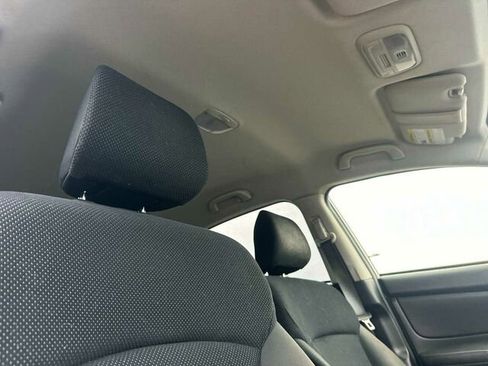 Used 2017 Subaru Crosstrek 2.0i image 19