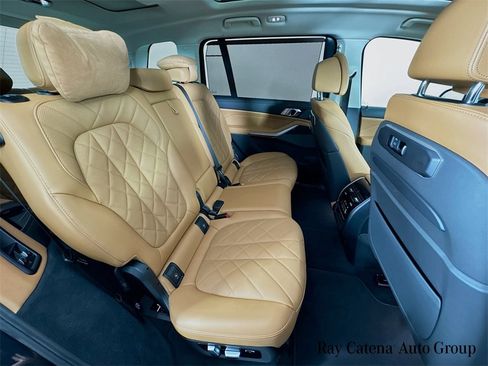 Used 2024 BMW X7 xDrive40i image 30