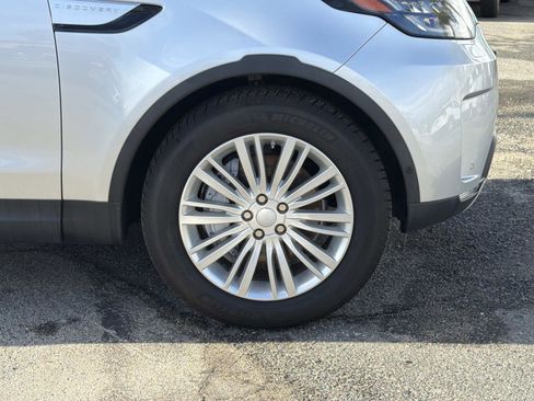 Used 2018 Land Rover Discovery HSE Luxury image 30