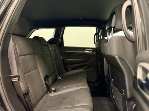 Used 2019 Jeep Grand Cherokee Laredo AWD/4WD image 21