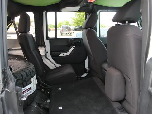Used 2016 Jeep Wrangler Unlimited Sport AWD/4WD image 21