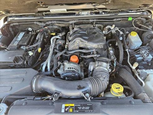 Used 2018 Jeep Wrangler Unlimited Sahara AWD/4WD image 22