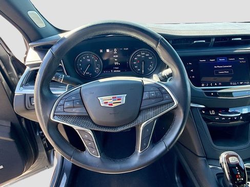 Certified 2023 Cadillac XT5 Sportv w/ Technology Package image 11