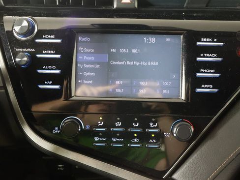 Used 2019 Toyota Camry LE FWD image 37