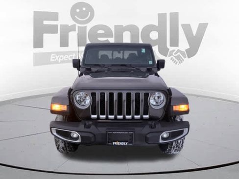 Used 2022 Jeep Gladiator Overland w/ Popular Equipment Package image 2