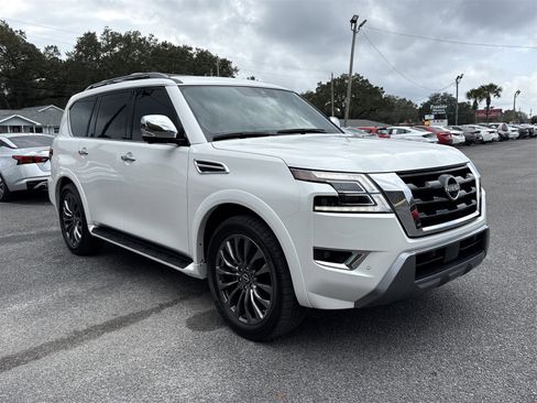 Used 2023 Nissan Armada Platinum w/ Captain's Chairs Package image 9