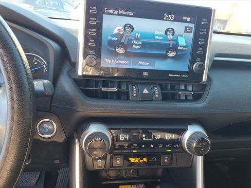 Used 2022 Toyota RAV4 XSE image 17