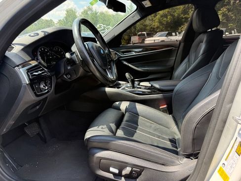 Used 2018 BMW 530i w/ Premium Package RWD image 8
