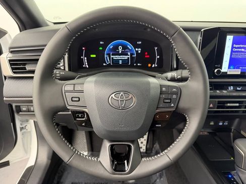 Used 2026 Toyota Camry SE image 23
