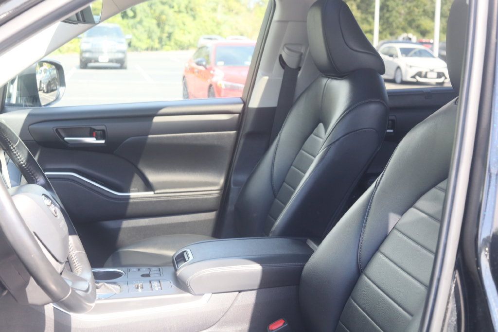 Used 2023 Toyota Highlander XLE AWD/4WD image 18