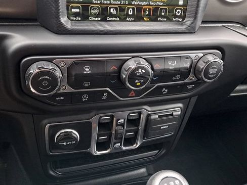 Used 2022 Jeep Wrangler Unlimited Sport AWD/4WD image 20