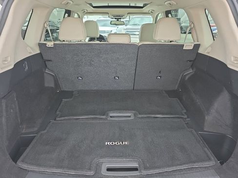 Used 2023 Nissan Rogue SL w/ SL Premium Package image 13