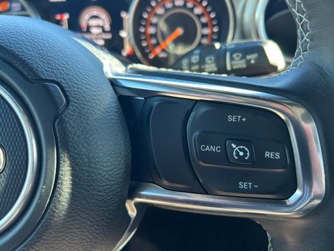 Used 2018 Jeep Wrangler Unlimited Sahara w/ Dual Top Group image 17