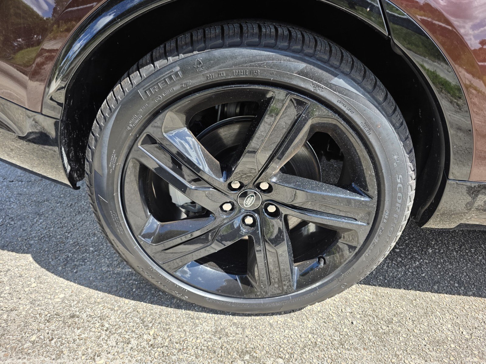 New 2026 Land Rover Discovery Limited Edition AWD/4WD image 9